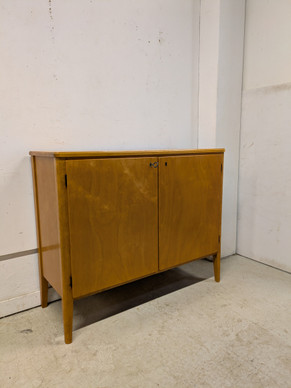 Liinavaatekaappi 50-luku