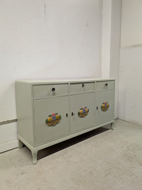 Sympaattinen vanha senkki