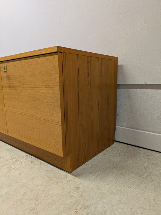 Teak kaappi 60/70-luku