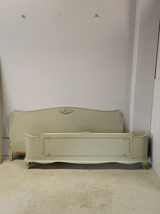 Suuri vintage Rokokoo parisänky