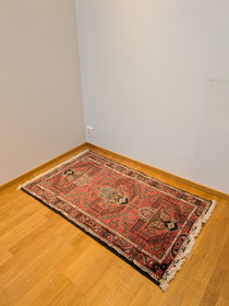 Käsinsolmittu pikku matto 80x135