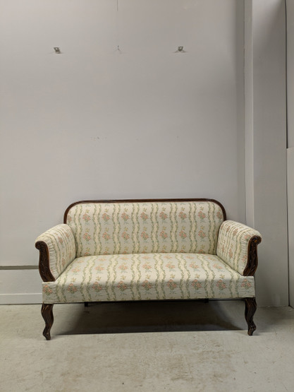 Upea kunnostettu daybed