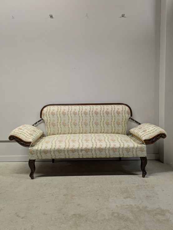 Upea kunnostettu daybed