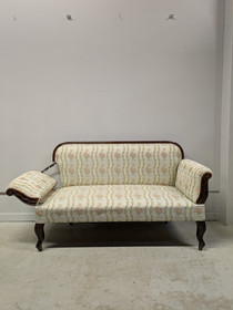 Upea kunnostettu daybed