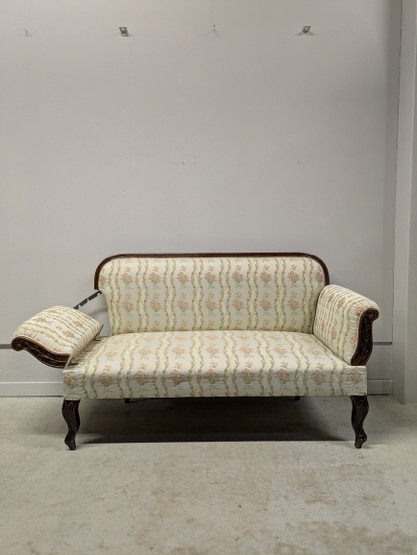 Upea kunnostettu daybed