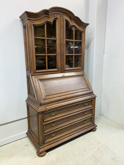 Castle furniture klaffilipasto / vitriini 