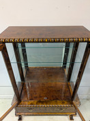 Vintage Chippendale vitriini 
