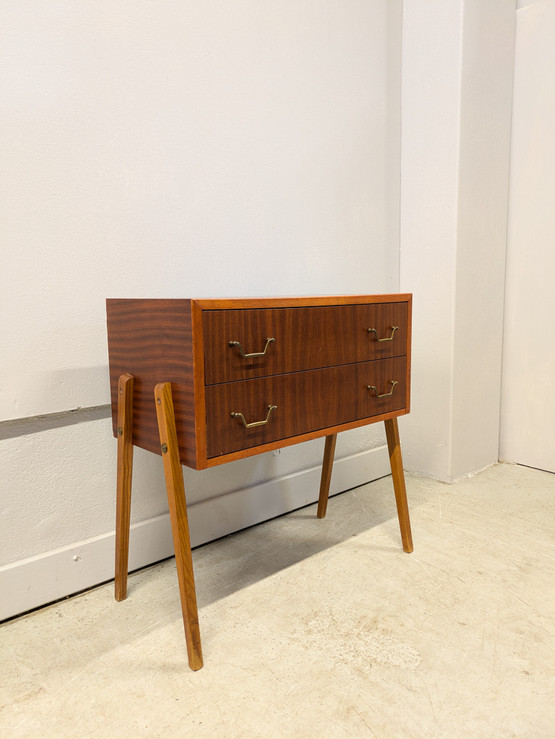 Teak lipasto 60-luku 
