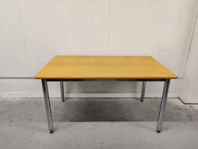 Venetsia ruokapöytä 140cm