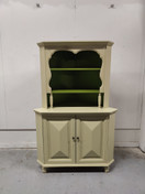 Talonpoikais kulmakaappi