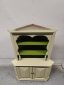 Talonpoikais kulmakaappi