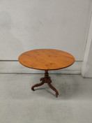 Upea antiikki pöytä 