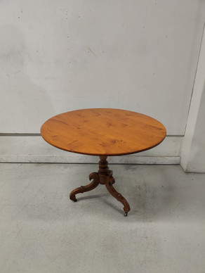 Upea antiikki pöytä 