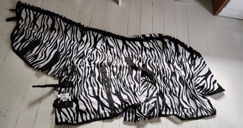 SECOND HAND käyttämätön Equitare ötökkäloimi 115 cm
