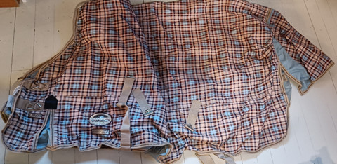 SECOND HAND Weatherbeeta Landa vuoriton sadeloimi, 155 cm