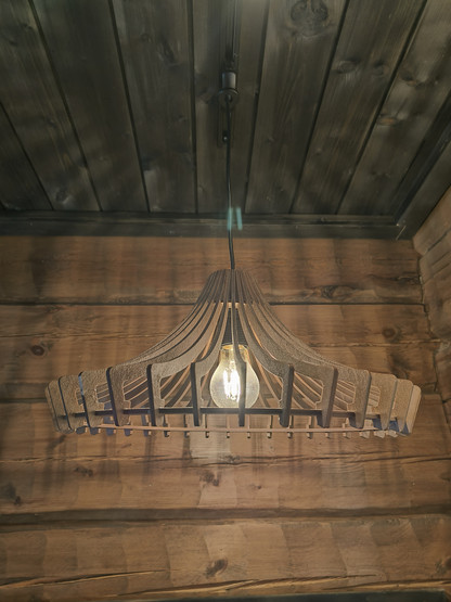 Riippuvalaisin Kielo