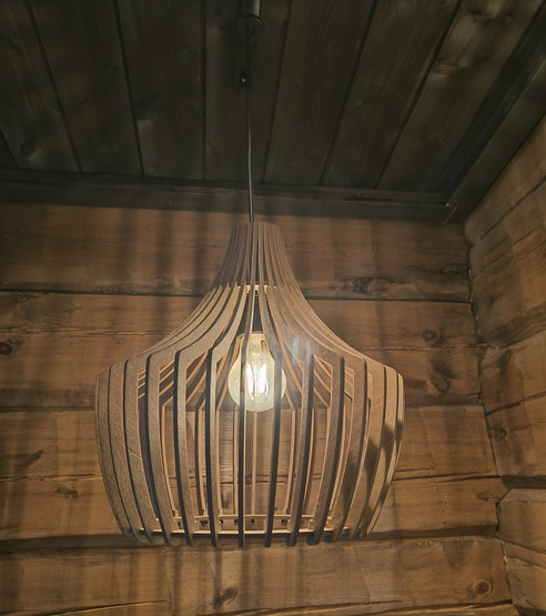 Riippuvalaisin Lakka