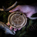 Suitsukealusta, Pentaakkeli-kuvio