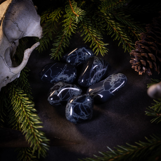 Hämähäkinseitti Obsidiaani, rumpuhiottu