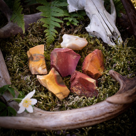 Mokaiitti Jaspis (Mookaite), raakapala