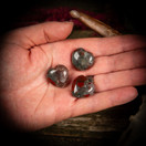 Seftoniitti (Afrikan verikivi) -sydän, pieni