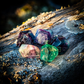 Sateenkaarifluoriitti-freeform