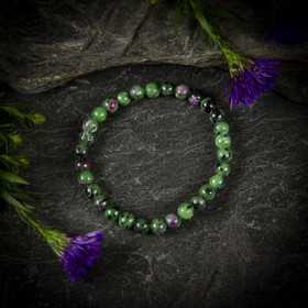 Rannekoru, rubiinizoisiitti-helmi 6 mm