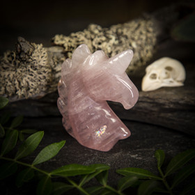 Ruusukvartsi-yksisarvinen