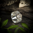 Topaasi-sormus, Curly, hopea