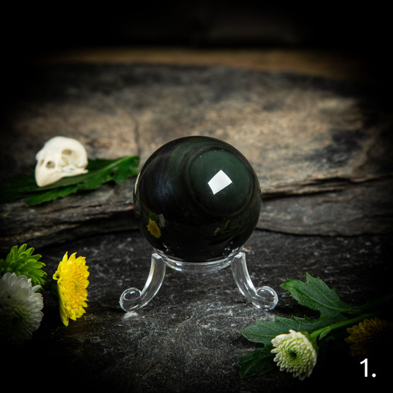 Sateenkaari obsidiaani -pallo