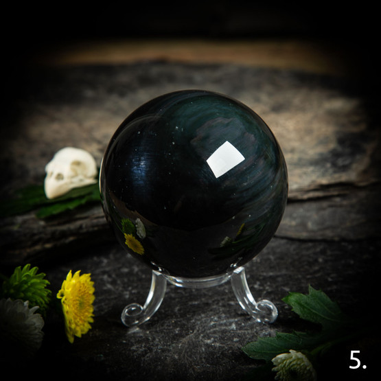 Sateenkaari obsidiaani -pallo