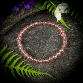 Rannekoru, mansikkakvartsi-helmi 6 mm