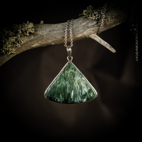 Serafiniitti-riipus, hopea