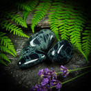 Hämähäkinseitti obsidiaani, rumpuhiottu