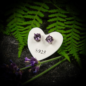 Ametisti-nappikorvikset, fasettihiottu, hopea