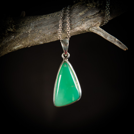 Krysopraasi-riipus, hopea