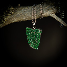 Uvaroviitti-riipus 2