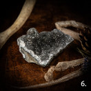 Tumma/harmaa ametisti-klusteri