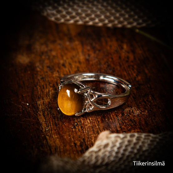 Säädettävä sormus (eri kiviä)