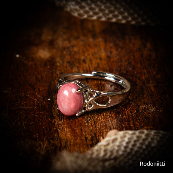 Säädettävä sormus (eri kiviä)