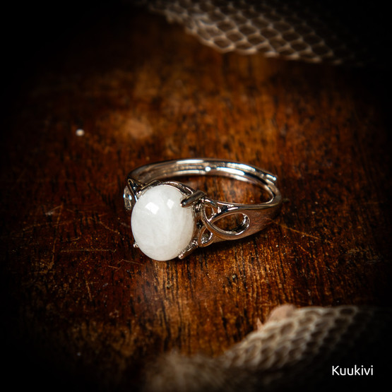 Säädettävä sormus (eri kiviä)