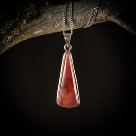 Rodokrosiitti-riipus (Peru), hopea