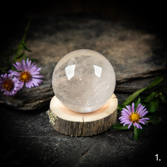 Vuorikristalli-pallo