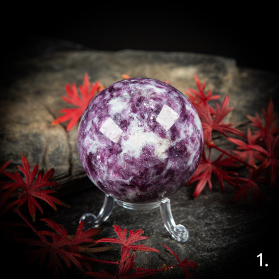 Purple mica -pallo