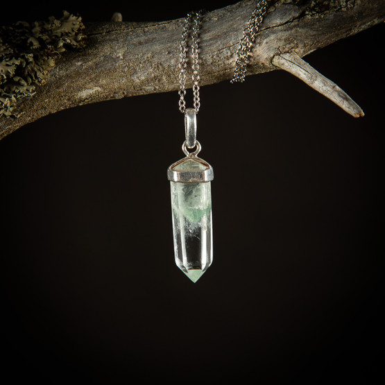 Phantom kvartsi -riipus 1, hopea