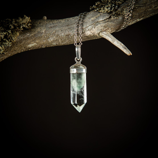 Phantom kvartsi -riipus 3, hopea