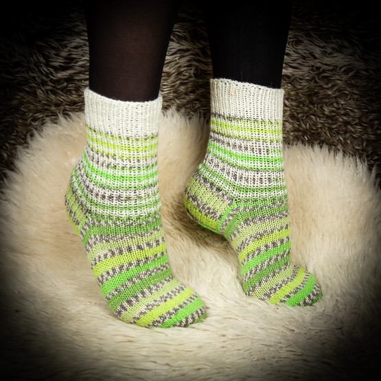 Villasukat, limenvihreä-raidalliset, koko 35-36