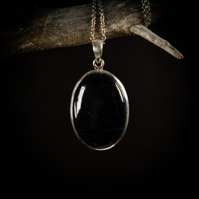 Musta turmaliini -riipus, hopea