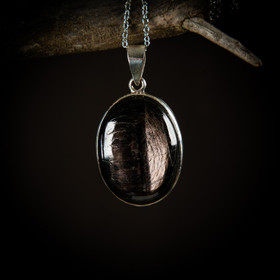 Hypersteeni-riipus, hopea