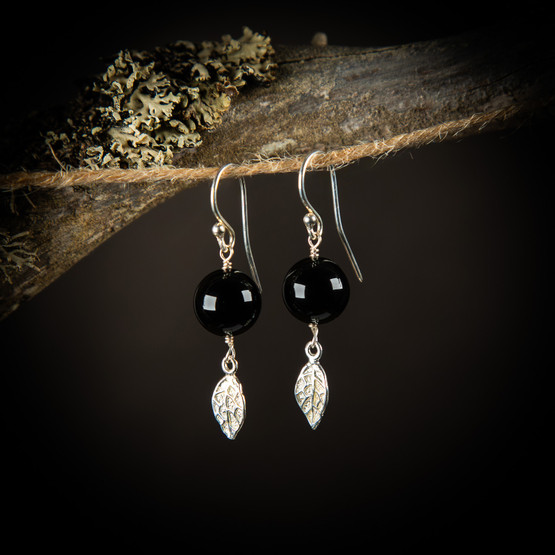 Onyx-korvikset, hopea